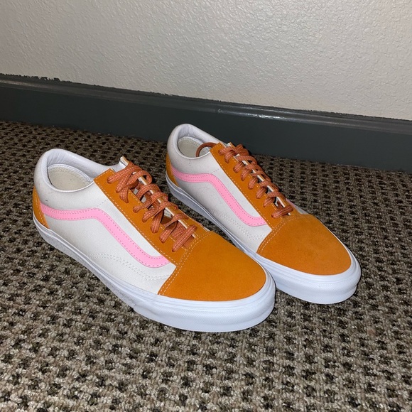 Women’s size 12, Men’s size 10.5, Van lace up shoes - Picture 1 of 1